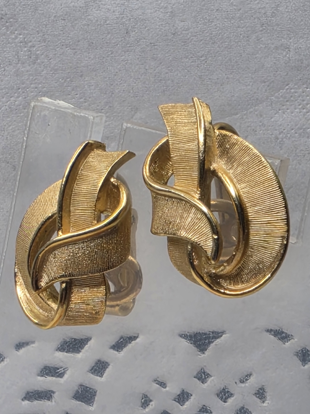 Trifari Gold-Tone Ribbon Sculptural Clip Earrings 3/4"